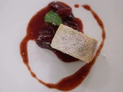 Nusskrokantstrudel an Rumpflaumen - Rezept