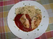 Hühnchen auf Nudeln mit Tomatencreme - Rezept