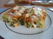 Rezept: Cannelloni mit kerniger Spinatfรผllung Cannelloni mit kerniger Spinatfรผllung - Rezept