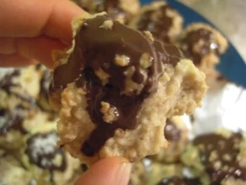 Rezept: Plätzchen: Honey-Cheese-Nut Cookies Plätzchen: Honey-Cheese-Nut Cookies - Rezept