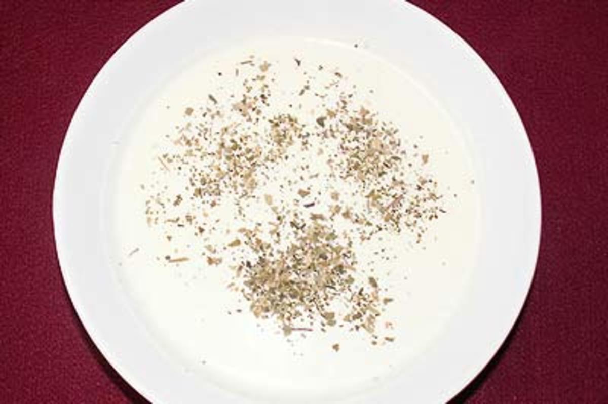 Joghurtsuppe mit Creme Schmand und Hühnerei - Rezept mit Bild - kochbar.de