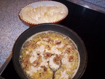 Weihnachtlicher Bratapfelauflauf - Rezept