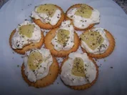 Rezept: Birnen-Cracker mit Geflügelcreme Birnen-Cracker mit Geflügelcreme - Rezept