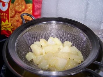 Birnen-Cracker mit Geflügelcreme - Rezept - Bild Nr. 2