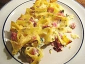 Bunter Nudelauflauf mit Schinken - Rezept