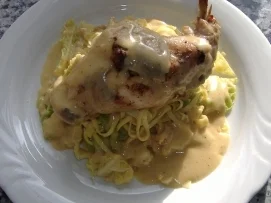 Rezept: Kaninchenkeule mit Bier-Senf-Sauce Kaninchenkeule mit Bier-Senf-Sauce - Rezept