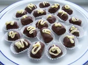 Rezept: Marzipan-Nougat-Pralinen Marzipan-Nougat-Pralinen - Rezept