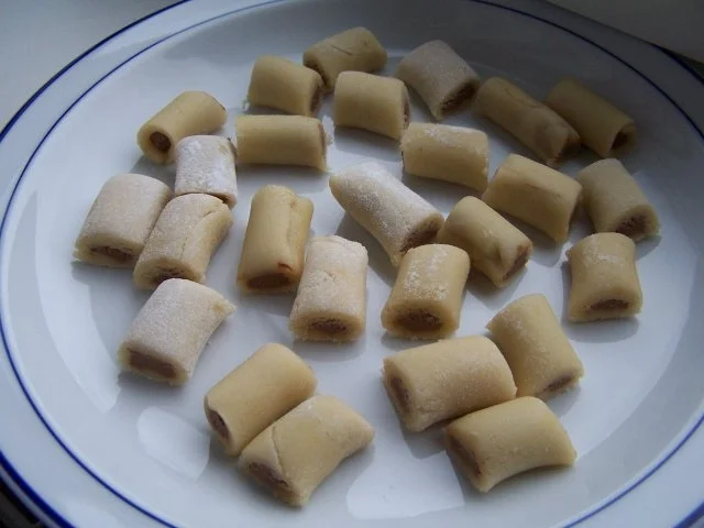 Rezept: Marzipan-Nougat-Pralinen Bild Nr. 3 Marzipan-Nougat-Pralinen - Rezept - Bild Nr. 3