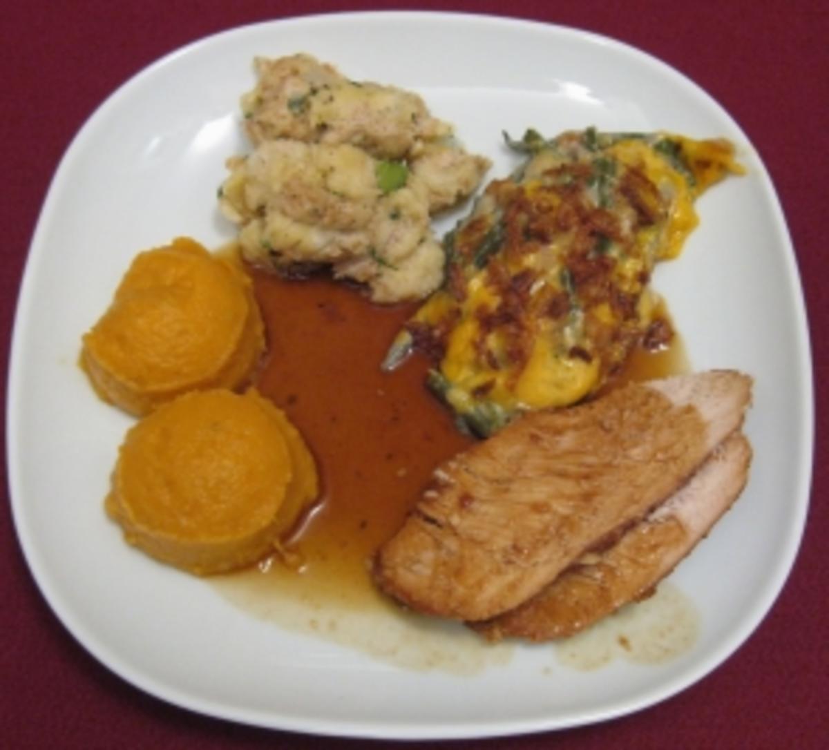 Bilder für Truthahn - Cranberry Turkey with green bean casserole and sweet potato mash - Rezept