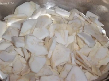 Selleriesalat nach meiner Art - Rezept