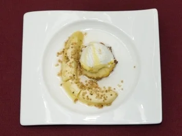„Fire und Ice“ – Flambierte Banane mit Eis (Norbert Schramm) - Rezept