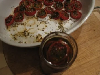 Rezept: Eingelegte Ofentomaten Eingelegte Ofentomaten - Rezept