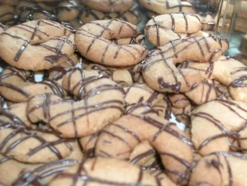 Rezept: Schoko-Ingwer-Kipferl Schoko-Ingwer-Kipferl - Rezept