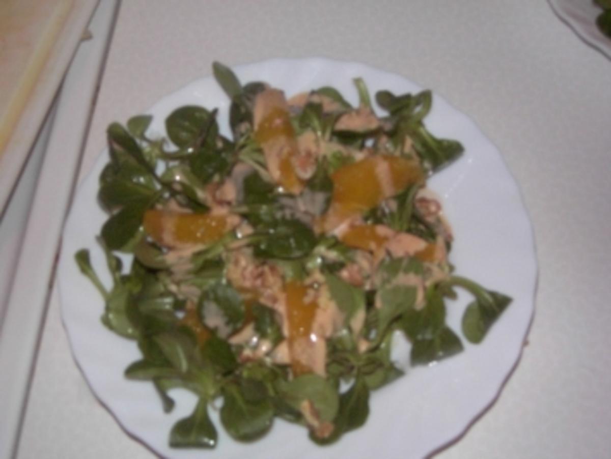 Feldsalat mit Orangen und Nüssen - Rezept - kochbar.de