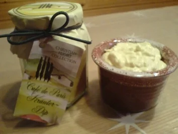 Rezept: Cafe' de Paris Kräuter-Dip Cafe' de Paris Kräuter-Dip - Rezept