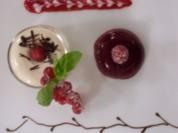 Joghurtcreme mit Himbeer-Götterspeise - Rezept