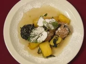 Karamellisierte Minz-Ananas mit Kokosreisbällchen - Rezept