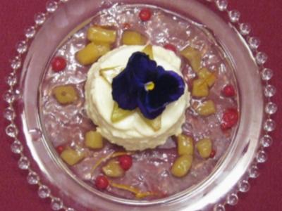 Topfencreme auf Holunderblütenjus - Rezept