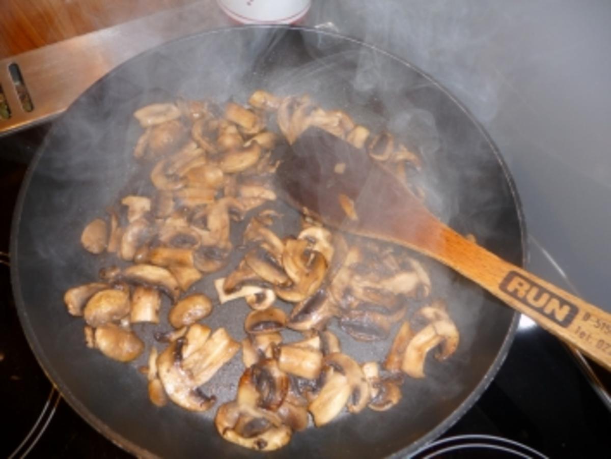 Pilzsuppe mit Perlgraupen - Rezept mit Bild - kochbar.de