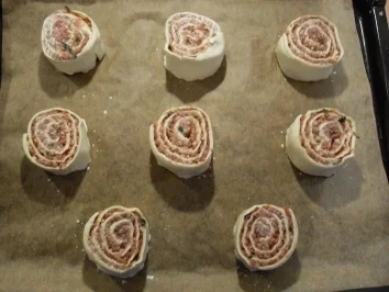 Hackfleisch-Blätterteigschnecken - Rezept