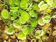 Rezept: Pasta mit knusprigem Huhn und Pilzen Pasta mit knusprigem Huhn und Pilzen - Rezept