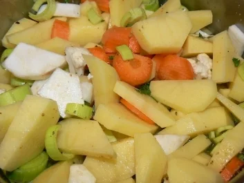 Kartoffelsuppe mit gebratenen Champignons und Fetakäse - Rezept