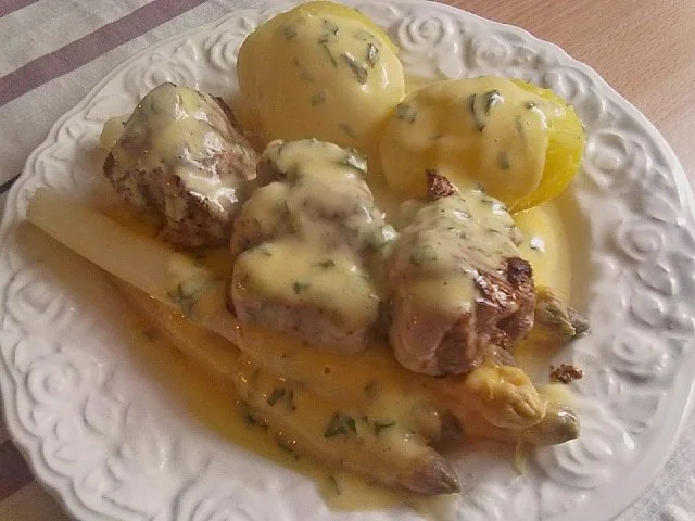 Schweinefilet mit Spargel und Kartoffeln - Rezept