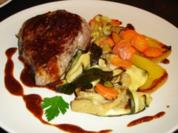 Steak vom Rind mit verschiedenem Gemüse - Rezept