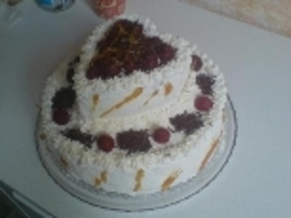 Riesen-Erdbeer-Torte - Rezept - Bild Nr. 2