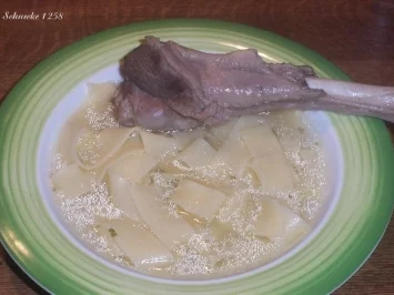 Rezept: Suppe aus Gänseklein Suppe aus Gänseklein - Rezept