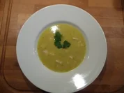 Hühnersuppe mit Porree und Sellerie - Rezept