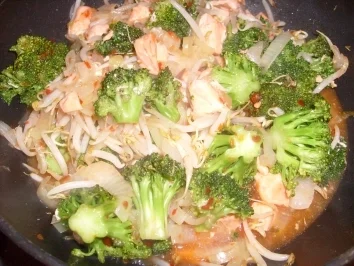 Lachspfanne mit Chili Sauce - Rezept