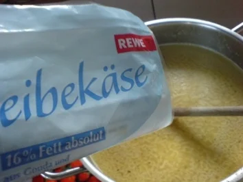 Rezept: Käsesuppe mit Weißbrot Bild Nr. 10 Käsesuppe mit Weißbrot - Rezept - Bild Nr. 10