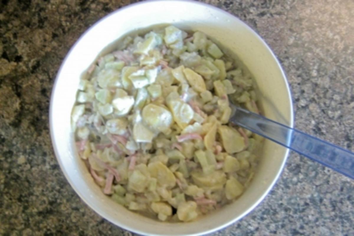 Mutti `s Kartoffelsalat - Rezept mit Bild - kochbar.de