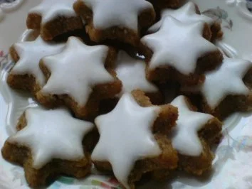 Rezept: Zimtsterne mit Schokolade Bild Nr. 2 Zimtsterne mit Schokolade - Rezept - Bild Nr. 2