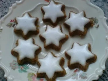 Rezept: Zimtsterne mit Schokolade Bild Nr. 3 Zimtsterne mit Schokolade - Rezept - Bild Nr. 3