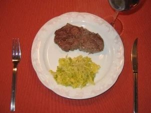 Ribeyesteak mit feinem Wirsing - Rezept