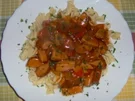 Nudeln mit Würstchengulasch - Rezept