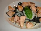 Tintenfisch-Tagliolini mit Lachs und Gorgonzolasauce - Rezept