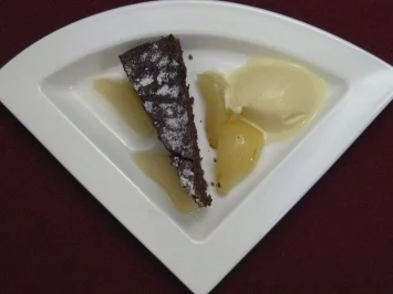 Schoko-Mandelkuchen sucht fruchtige und kalte Begleitung - Rezept