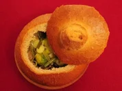 Gemüsesuppe im Brot (Nicki) - Rezept