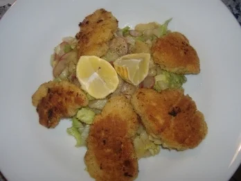 Backhendl mit Kartoffelendiviensalat - Rezept