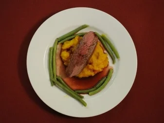 Trilogie der Kontinente - Straußenfilet mit Kürbis-Chutney (Sandra Völker) - Rezept