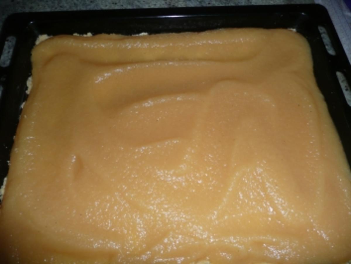 Streuselkuchen mit Apfelmus - Rezept - Bild Nr. 4