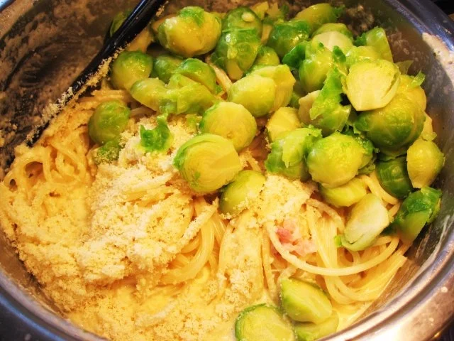 Rezept: Nudeln in Rosenkohl - Sahnesoße Bild Nr. 4 Nudeln in Rosenkohl - Sahnesoße - Rezept - Bild Nr. 4