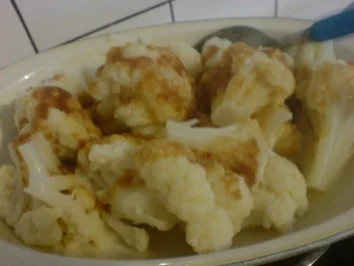 Rezept: Bratwurst mit Salzkartoffeln und Blumenkohl Bratwurst mit Salzkartoffeln und Blumenkohl - Rezept