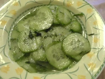 Gurkensalat mit Dill - Rezept