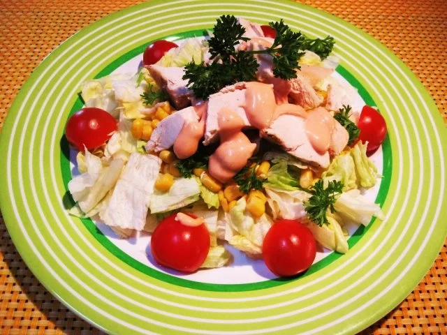 Rezept: Bunter Hähnchensalat Bunter Hähnchensalat - Rezept