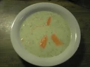 Gurkensuppe mit Lachs - Rezept