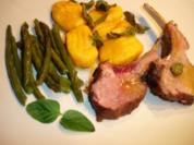 Lammkarree mit Kürbis-Gnocchi und grünen Bohnen - Rezept
